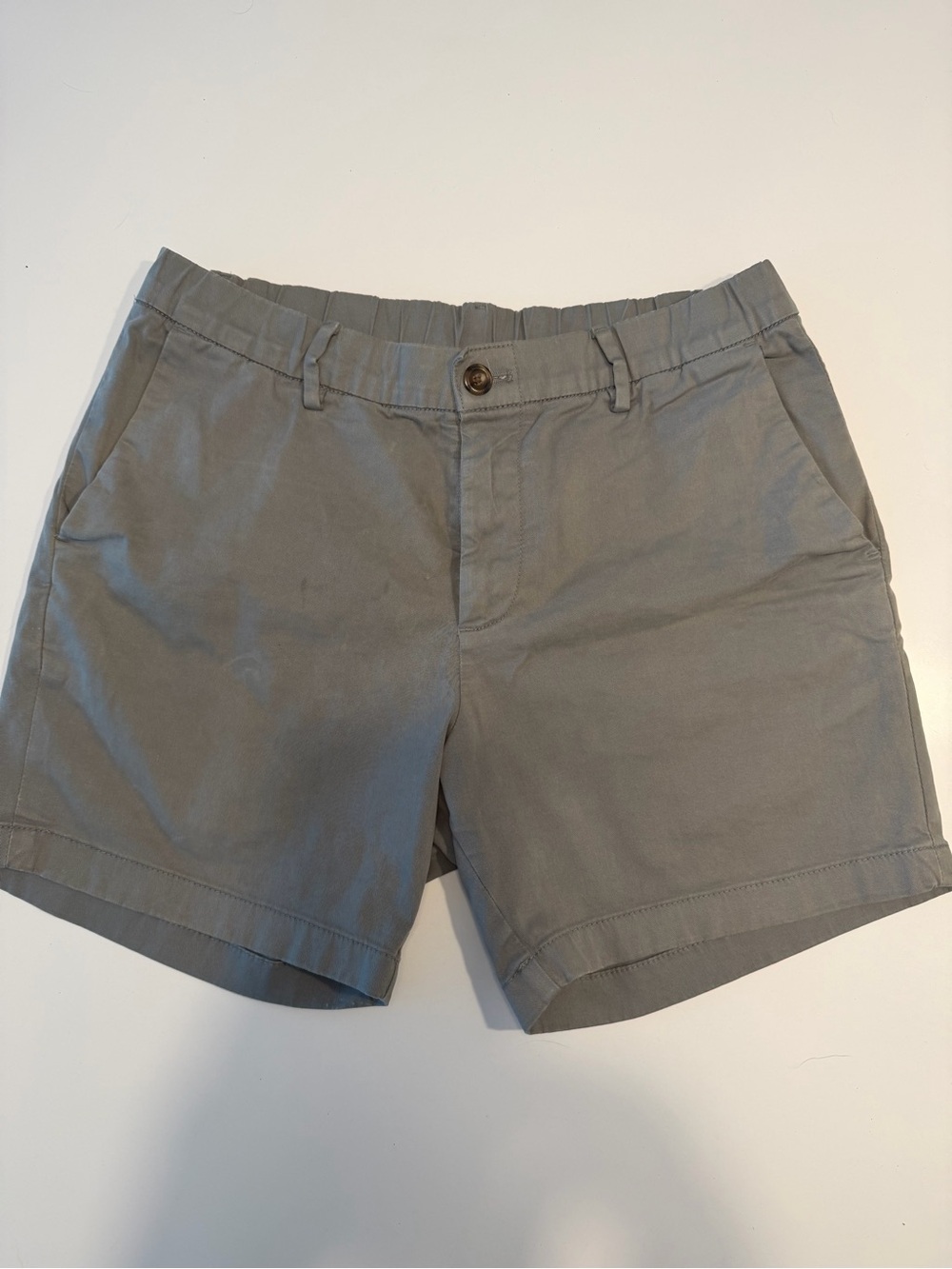 Men's Flat Front Shorts in Gray